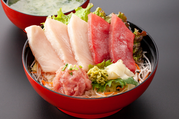 三崎マグロ丼（上）