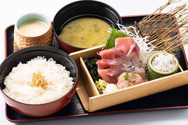 お刺身定食