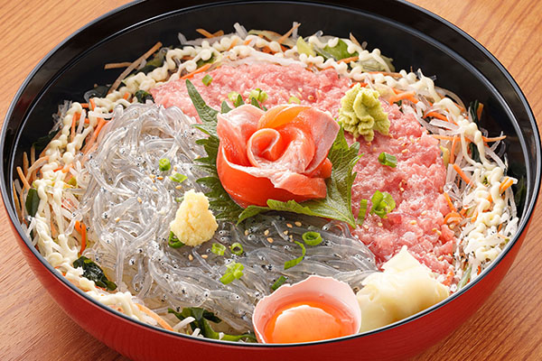 生しらすネギトロサーモン丼